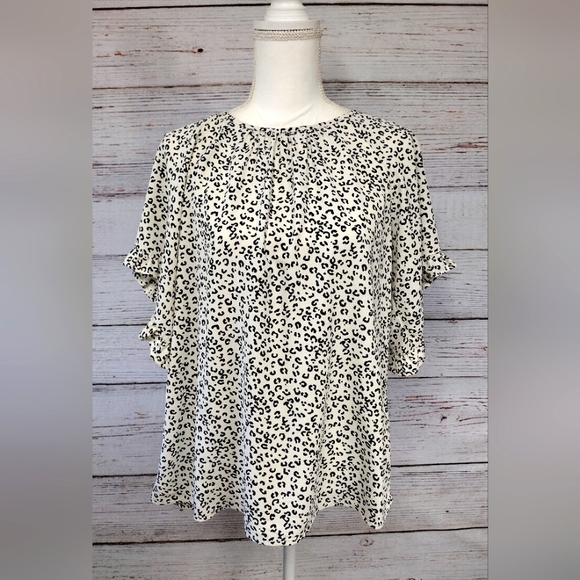 Doe & Rae Tops - Doe & Rae Animal Print Blouse